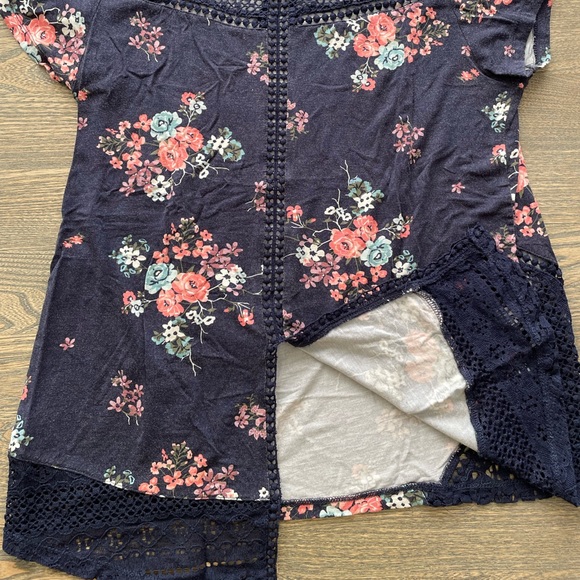 Women’s Kismet Blouse Size L Floral Slit-back Lace - Picture 2 of 6